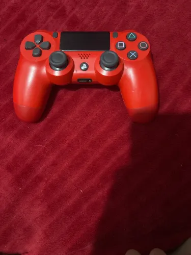 Controle ps4. vermelho original. Com pouco de drifit, negociável
