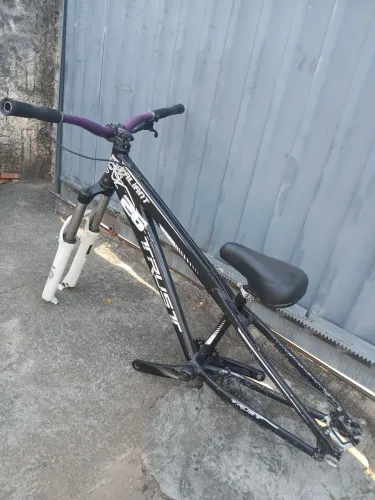Bike aro 26 com peças top