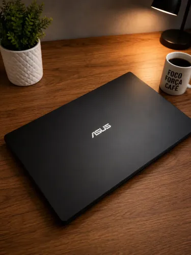 Notebook ASUS VivoBook SSD 116GB Windows 11 Pro - R$ 1.100