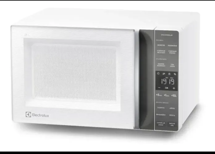 MICRO-ONDAS ELECTROLUX 23L NOVO R$490,00