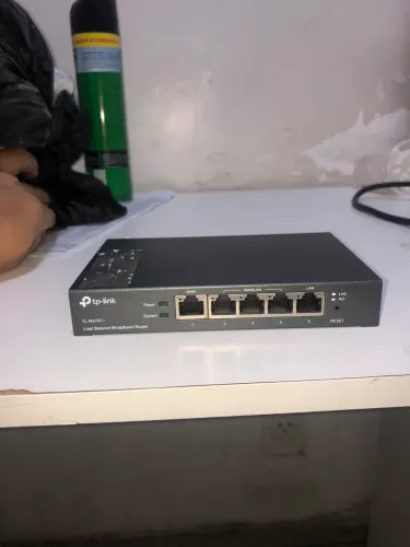 Roteador TP-Link TL-R470T