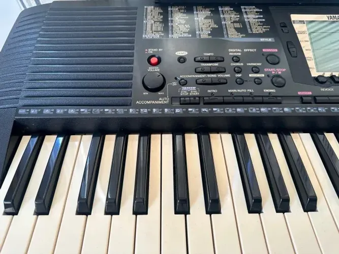 Teclado Yamaha PSR-530 - Capa, Fonte e Suporte