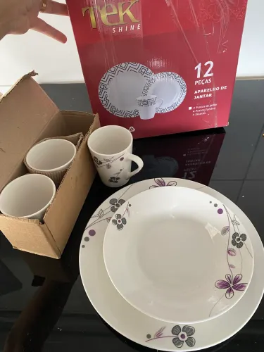 Conjunto de Jantar com 12 peças 