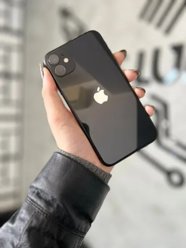 iPhone 11 Black 64GB (Nota e 3 meses de garantia)