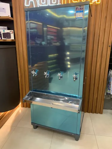 BEBEDOURO DE INOX FRISBEL 200Litros