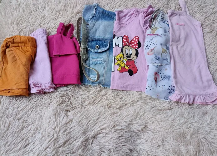 Lote menina de 3 / 4 anos 