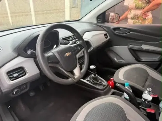 Chevrolet Onix Hatch LT 1.0 8V Flex Power Mec. 4P 2016