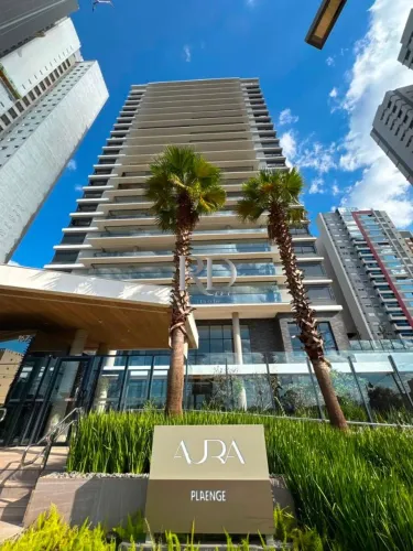 Apartamento com 3 dormitórios à venda, 195 m² por R$ 2.150.000,00 - Residencial do Lago - 
