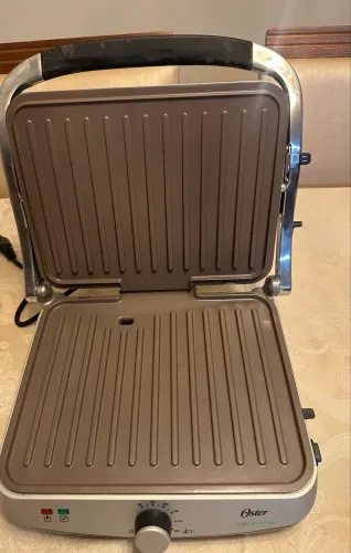 Grill Oster Bioceramic 2 em 1. 