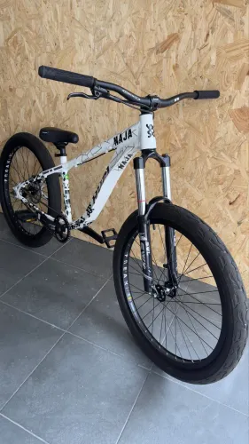 Vendo hupi naja NOVA