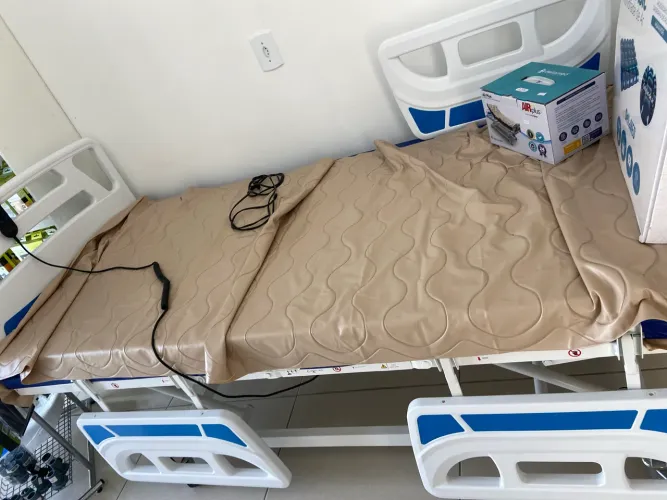 Cama hospitalar elétrica