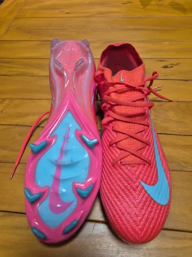 Chuteira Nike Profissional
