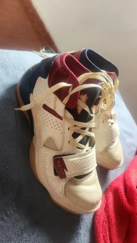 NIKE ZION 2