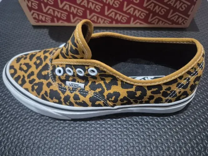 Tênis Vans Original Leopard