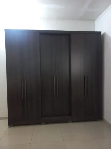 Guarda roupa 6 portas - pouco tempo de uso