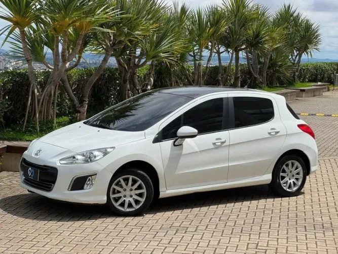 Peugeot 308 Active 1.6 Flex 16V 5P Mec. 2014