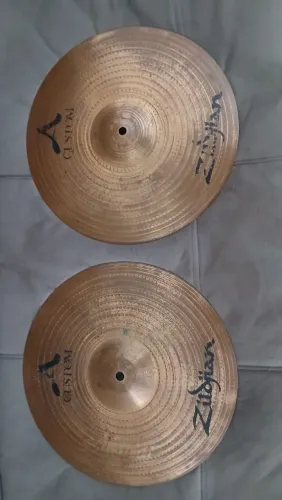 Kit pratos Zildjian e Sabian