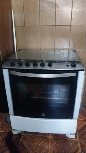 Fogão 6 bocas excelente 