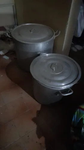 2 Panelas Grande e média para Restaurante, Buffet e/ou Restaurante a Kilo.