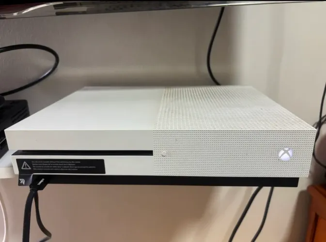 Xbox One S - 1TB