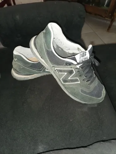 Tênis masculino preto New Balance 574número 41