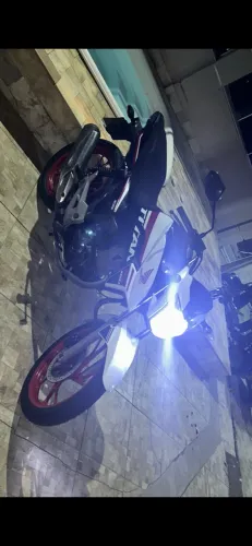 Titan 160