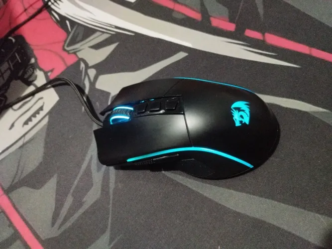 Mouse Gamer Redragon, modelo Cobra RGB M711.
