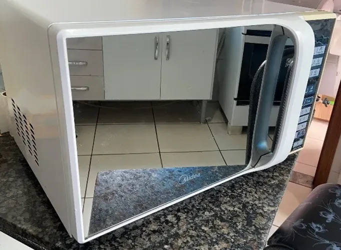 Microondas Midea 31L 220V - Não aquece