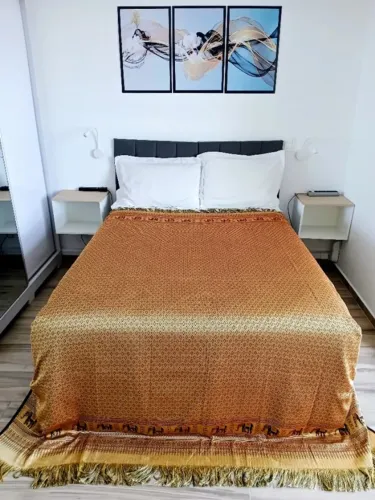 Manta colcha para cama ou sofá importada indiana brilhante imita ceda com estampa bordada 