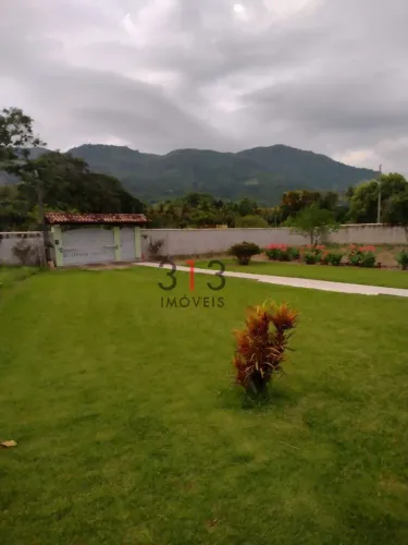 Casa em Saquarema na entrada do Horto Viveiro de Sao Jose localizada as margens da Rodovia