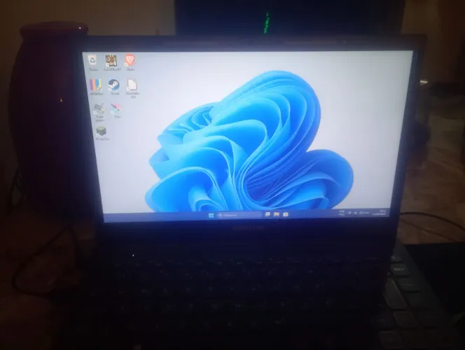 Venda de notebook positivo preço a negociar de forma justa ao estado do produto.