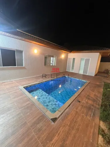 Casa para aluguel com 160 m² e 3 quartos, sendo 1 suíte no Residencial Villaggio III, Baur