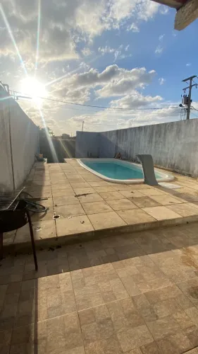 Casa em cascavel Ceará duplex com piscina 4 quartos 2 varandas 