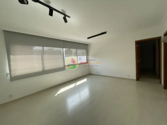 Apartamento com 3 Quartos e 3 banheiros para Locação, com 130 m² por R$ 3.500,00 por mês.