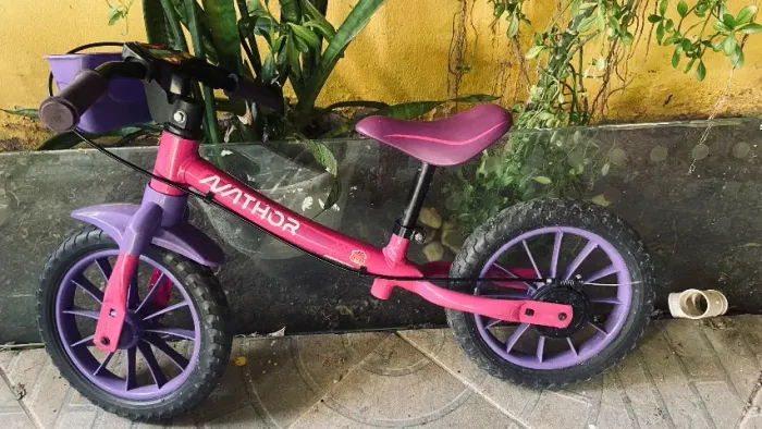 Bicicleta de equilíbrio nathor