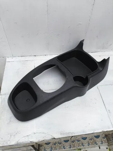 Console central Ford KA