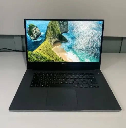 Notebook Dell inspiron 15" Intel core i5 8G ssd de 256GB  Windows 11 Pro