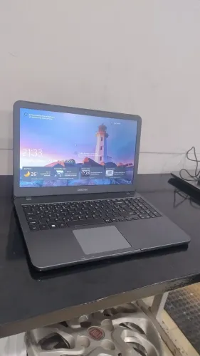 Not Samsung: tela 15,6 led slim, dual-core, 8gb, Ssd 240gb bateria boa e fonte perfeita.
