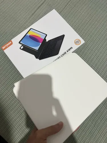 Capa com teclado iPad 11 a16