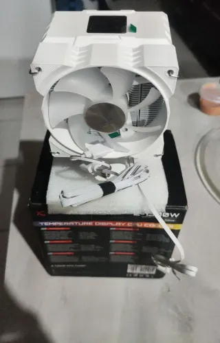 ? Air Cooler GamerX Z-1300W ARGB com Display de Temperatura Intel e AMD Nov