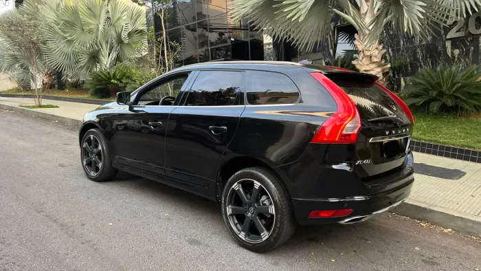 Volvo XC 60 T-5 Momentum 2.0 245cv FWD 5P 2017