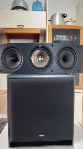 Sub.woffer Kef. C 4 CUBO150 Watts. E uma Caixa Central Kef. 3 Vias 150 Watts. Amadstone  E
