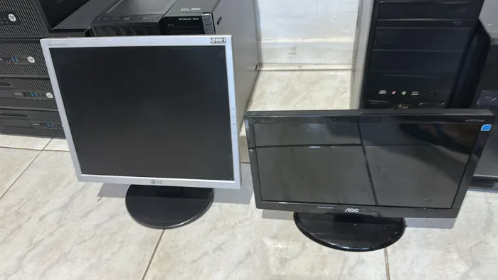 Monitor apartir de 190,00 16 pol com cabos loja com garantia e entrega temos maiores