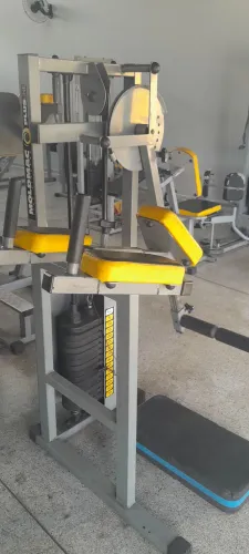 Maquina de Glúteo 