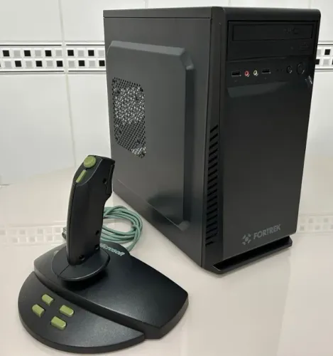 Computador PC Windows XP (winxp) para jogos retrô