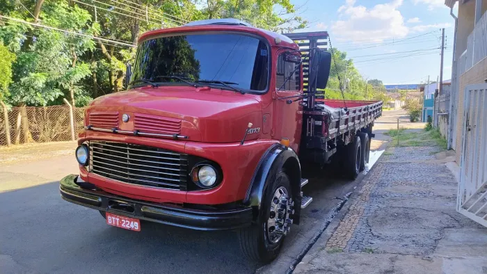 Mercedes Benz 2013 truck