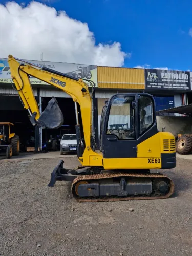 Mini Escavadeira XCMG XE60 ano 2018 com 7200 horas