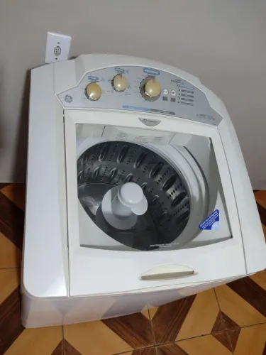 Máquina de lavar GE 15,1 kilos King Capacity . LAVA EDREDOM E TAPETE GRANDE
