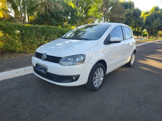 Volkswagen Fox 1.6 MI Total Flex 8V 5P 2014