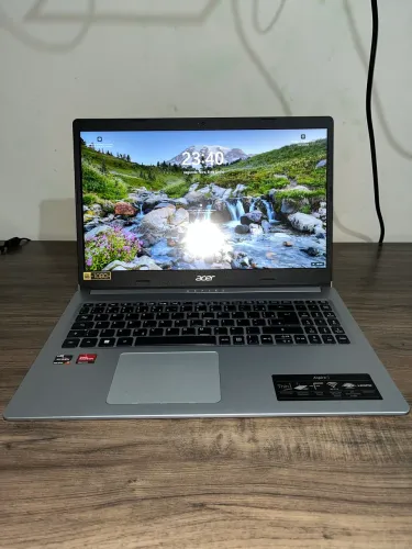 Acer Aspire 5 Ryzen 7 5700U, 16GB RAM, SSD 512GB - Muito Conservado